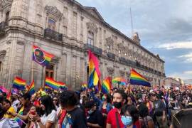 Municipios como Huetamo, Apatzingán, Tepalcatepec, Turicado, Tuzantla, Tiquicheo, Múgica, entre otros, es donde las personas de la comunidad LGBT sufren mayores agresiones y acoso por su condición de género