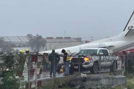 La avioneta se despistó en el Aeropuerto del Norte, sin reporte de personas lesionadas, de acuerdo con información de Protección Civil de Nuevo León.