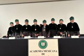 Armando Fuentes Aguirre fue condecorado en el corazón de la Ciudad de México, en Bellas Artes.