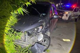 El conductor fue detenido por elementos de Tránsito Municipal tras protagonizar dos percances en la colonia Villa Morelos.