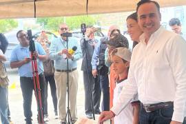 El mandatario estatal emitió su sufragio en la colonia Jardines del Campestre durante la jornada para renovar el Congreso local.