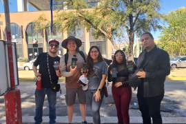 Grupos de amigos, familias y jugadores de distintas edades se reunieron desde temprana hora en la Alameda para participar en el Pokémon GO Tour: Kalos.