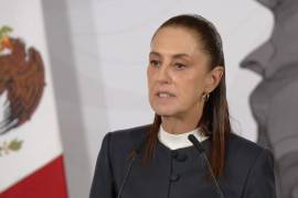 Sheinbaum argumentó que existe una diferencia entre expresar una postura política o mediática y utilizar el aparato del Estado para silenciar voces críticas.