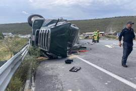 Autoridades acudieron al lugar para atender a situación.