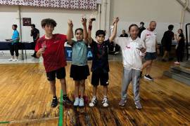 Andrés Viloria celebra su campeonato Sub-9 tras una jornada completa en Mérida.