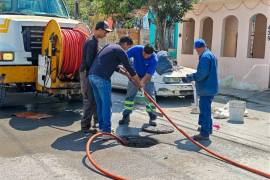 Refuerza EMAS atención a drenajes y tomas domiciliarias en Ramos Arizpe