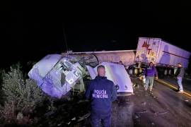 Las unidades involucradas presentaron severos daños estructurales luego del encontronazo ocurrido a la altura del kilómetro 220, lo que obligó al cierre parcial de la vialidad.