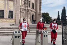 Elementos de la Cruz Roja Mexicana de Saltillo.