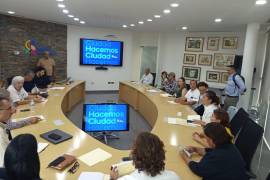 Representantes de la Organización de Vecinas y Vecinos de Saltillo y directivos de Agsal encabezaron la segunda mesa técnica de trabajo sobre la gestión del agua.
