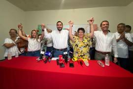 Carlos Villarreal Pérez, candidato de la Alianza Ciudadana por la Seguridad, celebró su virtual victoria en la elección para la alcaldía de Monclova.