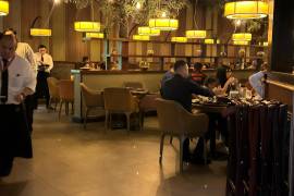 El sector restaurantero aún no logra una recuperación económica completa, pues fuera de los días de partido mantiene una baja cercana al 20 por ciento en ventas.
