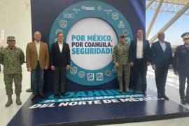 El gobernador Manolo Jiménez Salinas encabezó la graduación de 384 nuevos elementos de seguridad en Coahuila.