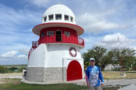 Los rescatistas del Faro brindan auxilio gratuito a visitantes y pescadores de la presa Venustiano Carranza, en Juárez, Coahuila.
