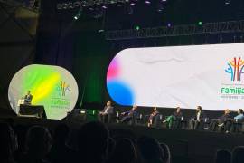 En medio de la violencia que vive México y los tiempos difíciles, en los que la fragmentación parece ocupar demasiado espacio, lo único que sostiene al ser humano es la familia, aseguró Laura Hernández, directora de Asuntos Públicos de Red Familia, este viernes.