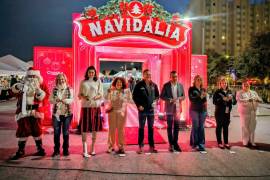 Autoridades municipales inauguraron Navidalia 2025 en el estacionamiento de Parque Centro.