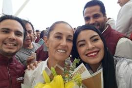 Cuevas cursó la carrera de Derecho en la Facultad de Jurisprudencia de la Universidad Autónoma de Coahuila, donde además hizo posgrados sobre políticas públicas y gobierno.