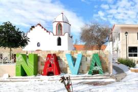 Personal municipal trabaja en la instalación de nuevas líneas de agua potable en Venustiano Carranza.