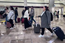 El Aeropuerto Internacional de la Ciudad de México alertó por fraude en página de Facebook que vende equipaje ‘extraviado’.