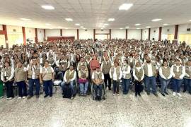 Encabezó un encuentro con Servidores de la Nación para reconocer su labor territorial y afinar la operación de los programas de Bienestar.