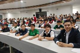 Patricio Flores, Alexis Robledo y Gilberto Ledezma, estudiantes coahuilenses destacados en la Olimpiada Mexicana de Matemáticas para Educación Básica, quienes representarán a México en competencias internacionales en Singapur y Mongolia.