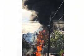 Causa incendio gasolina almacenada en domicilio particular, en el municipio de Lamadrid, Coahuila