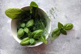 Incorporar una sola taza diaria de verduras de hoja verde en la alimentación puede marcar una diferencia significativa en la salud del corazón.