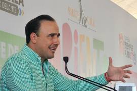 La revisión no se limitará a notarios, sino que incluirá a otros funcionarios y particulares, adelantó el mandatario estatal.