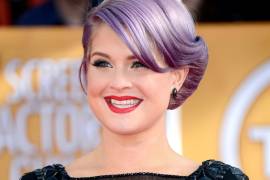 Kelly Osbourne pide en Twitter que acosen a presunta amante de Ozzy