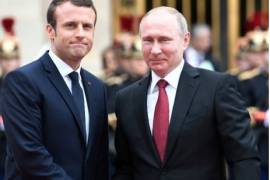 Putin se reúne con Macron en Versalles