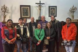 El obispo Hilario González bendijo a los reporteros que cubren la fuente de la Diócesis de Saltillo.