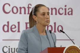 La presidenta aclaró que la presencia de Gertz Manero solo es obligatoria una vez al mes y que continúa participando normalmente en las reuniones del gabinete de seguridad.