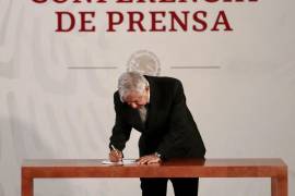 AMLO firma decreto para garantizar agua en Nuevo León los próximos 10 años