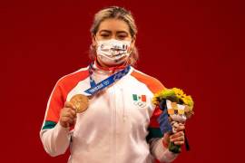 Aremi Fuentes, medallista de bronce en halterofilia quien denunció públicamente a la pasada administración del estado por no cumplir con el premio de 50 mil pesos que le ofrecieron