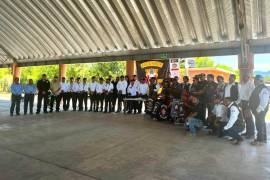 Motociclistas de Múzquiz y municipios vecinos participaron en una jornada de capacitación enfocada en fortalecer la conducción segura y la prevención de accidentes.