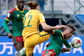 Muchos tiros y pocos goles en partido Camerún-Australia