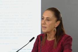 La titular del Ejecutivo también cuestionó a analistas y opositores que critican las posturas del exmandatario frente a Estados Unidos.