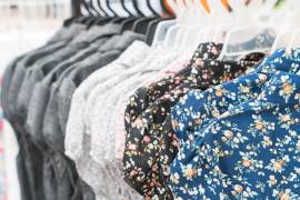 Los vestidos fueron donaciones de la ciudadanía y de algunas tiendas de la ciudad; las ganancias obtenidas se destinarán al asilo “El Buen Samaritano”.