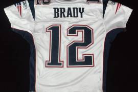 Hasta 99 años de cárcel para el ladrón del jersey de Brady