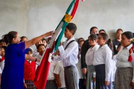 El evento destacó la importancia del respeto y resguardo del lábaro patrio.