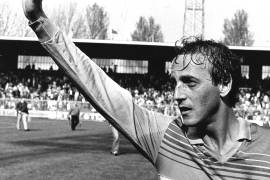 La KNVB fue quien confirmó primero el fallecimiento del medio Johan Neeskens.