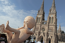 La Iglesia católica reiteró su postura sobre el aborto, la eutanasia y el suicidio, a los que calificó como “flagelos que atacan a la humanidad”.