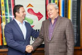 José María Fraustro y Javier Díaz González encabezaron la primera reunión del proceso de transición en Saltillo, con sus equipos de trabajo.