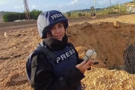 El ejército israelí afirmó que no ataca a periodistas. En marzo, un ataque aéreo israelí mató a tres periodistas en el sur del Líbano, y el ejército israelí declaró que uno de los reporteros había sido atacado.