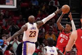 Los Rockets de Houston vencieron a los Lakers de Los Ángeles y evitaron la barrida en la primera ronda de los Playoffs de la NBA 2026.