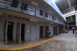 Fallas directivas y corrupción institucional facilitan el autogobierno en el 90% de las cárceles estatales en México, advierten expertos penitenciarios.