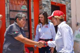 Paty Cardona estuvo en el municipio de Frontera, acompañando a Sara Irma Pérez , candidata a la alcaldía, con quien recorrió las calles de la colonia Occidental motivada por el gran apoyo de los ciudadanos.