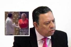 En el video que se difundió a través de las redes sociales, se observa a Osiel Castro de la Rosa con la camisa desabotonada, tratando de calmar a su esposa