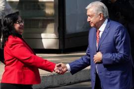 Andrés Manuel López Obrador y Norma Lucía Piña estuvieron de acuerdo en algo, ayudar a los damnificados con el presupuesto.
