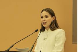 Durante un evento en el Centro Comunitario La Estanzuela, la titular de Amar a Nuevo León hizo alusión a los cuestionamientos por el uso del programa “Ayudamos a las Mujeres”.