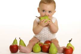 ¿Es posible iniciar a un bebé en la comida vegana?